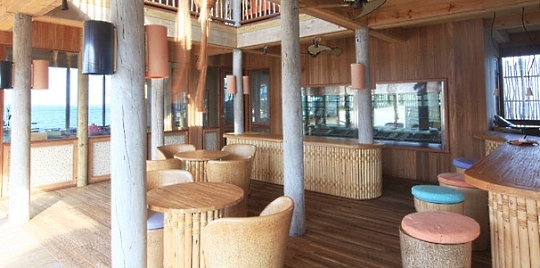 Bar hôtel Six Senses Laamu