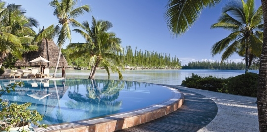 Piscine hôtel Le Méridien Ile des Pins